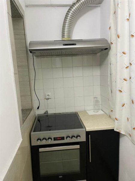 Tirane, jepet me qera apartament 1+1, Kati 4, 61 m² 350 € (MATERNITETI I RI)