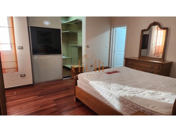 Tirane, shitet apartament+verande 3+1+Aneks+Ballkon, Kati 12, 286 m² 500,000 €