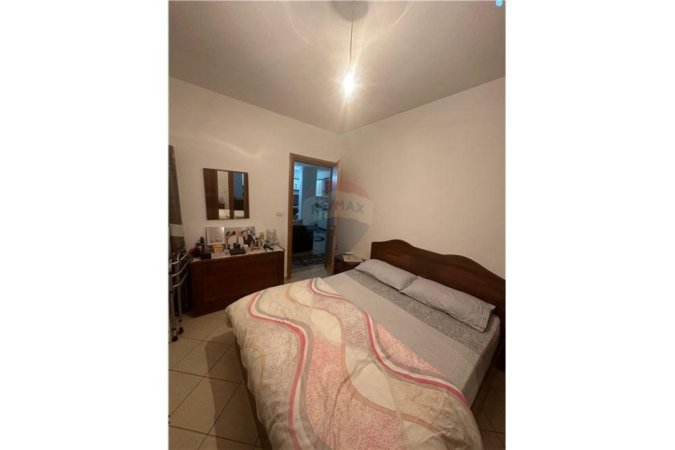 Tirane, jepet me qera apartament 2+1, Kati 5, 79 m² 450 € (APARTAMENT ME QIRA 2+1+PARKIM NE FRESK!)