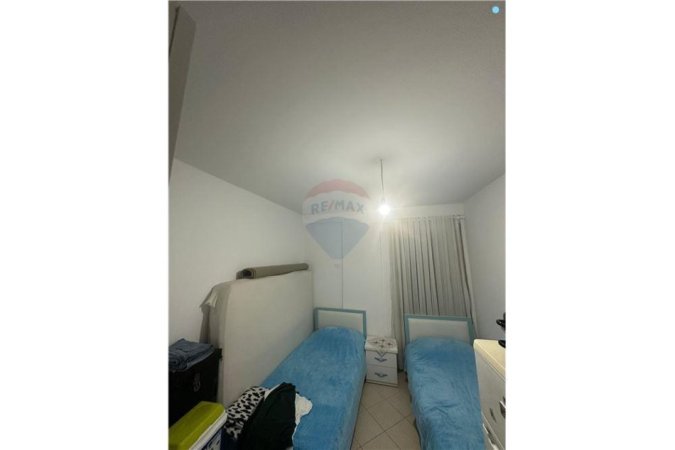 Tirane, jepet me qera apartament 2+1, Kati 5, 79 m² 450 € (APARTAMENT ME QIRA 2+1+PARKIM NE FRESK!)