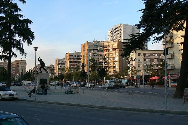 Tirane, shes ambjent biznesi , Kati -1, 250 m² 375,000 € (Qender, Tirane)