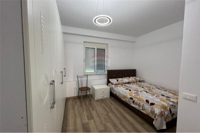 Tirane, jepet me qera apartament 2+1, Kati 1, 85 m² 450 € (Apartament 2+1 per qira tek Kodra e Priftit!)