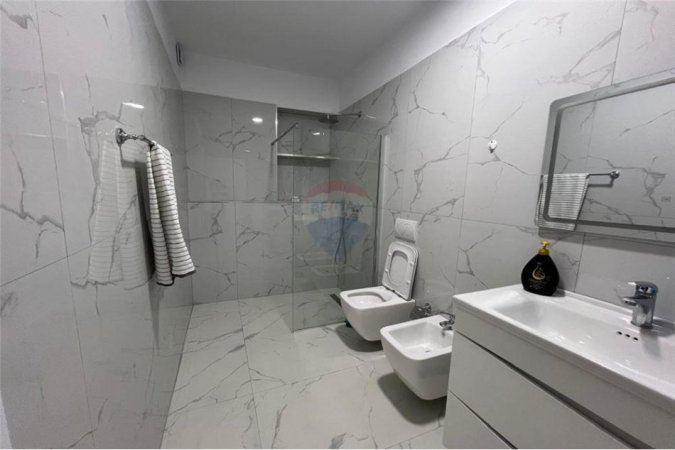 Tirane, jepet me qera apartament 2+1, Kati 1, 85 m² 450 € (Apartament 2+1 per qira tek Kodra e Priftit!)