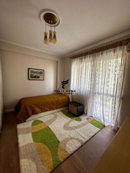 Tirane, jepet me qera apartament 2+1, Kati 3, 136 m² 800 € (BLLOKU)