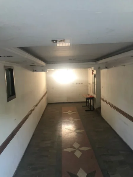 Tirane, jepet me qera dyqan , , 50 m² 470 € (Ura e Tabakeve)