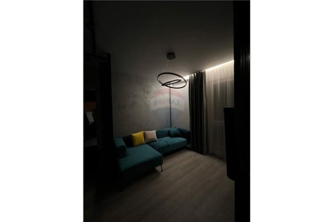 Tirane, jepet me qera apartament 1+1, Kati 3, 63 m² 700 € (Ofrohet me qera apartament 1+1 Rruga Myslym Shyri)