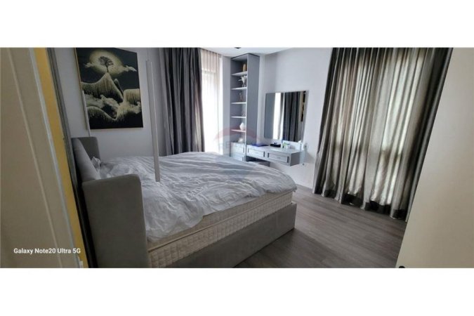 Tirane, jepet me qera apartament 1+1, Kati 3, 63 m² 700 € (Ofrohet me qera apartament 1+1 Rruga Myslym Shyri)