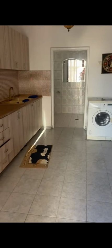 Tirane, jepet me qera shtepi 1+1, Kati 1, 70 m² 400 € (Don Bosko)