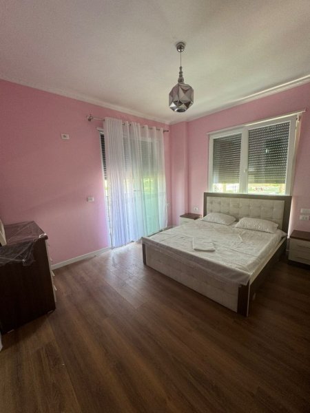 Tirane, jepet me qera apartament 2+1+Ballkon, Kati 5, 97 m² 500 € (5 MAJ)