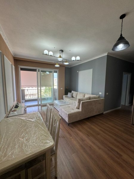 Tirane, jepet me qera apartament 2+1+Ballkon, Kati 5, 97 m² 500 € (5 MAJ)