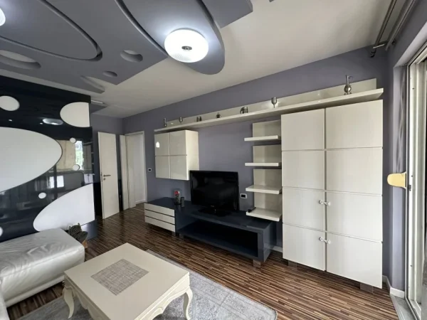 Tirane, shitet apartament 2+1+Ballkon, Kati 10, 112 m² 320,000 € (Brigada VIII)