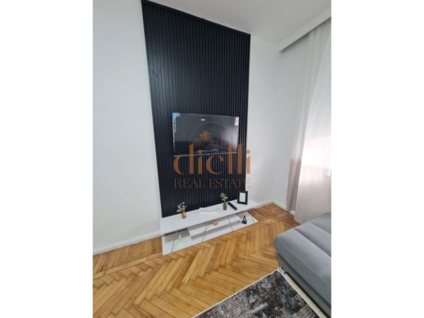 Tirane, jepet me qera apartament 2+1, , 600 € 