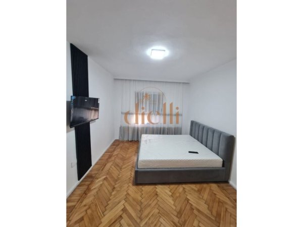 Tirane, jepet me qera apartament 2+1, , 600 € 