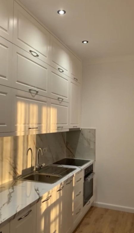 Tirane, jepet me qera apartament 1+1, Kati 5, 45 m² 350 € (Fresk)