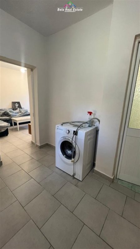 Tirane, jepet me qera apartament 1+1+Ballkon, Kati 2, 68 m² 500 € (21 dhjetori)