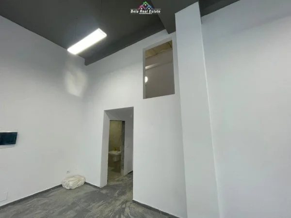 Tirane, jepet me qera ambjent biznesi , , 120 m² 800 € (astir)