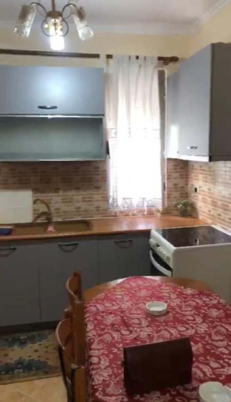 Tirane, jepet me qera apartament 2+1, Kati 2, 65 m² 400 € (Mihal Grameno)