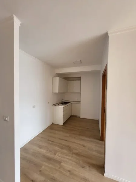 Tirane, jepet me qera apartament 2+1, Kati 3, 105 m² 600 € (Don Bosko)