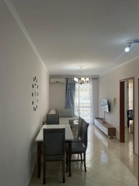 Tirane, jap me qera apartament 1+1, Kati 4, 650 €