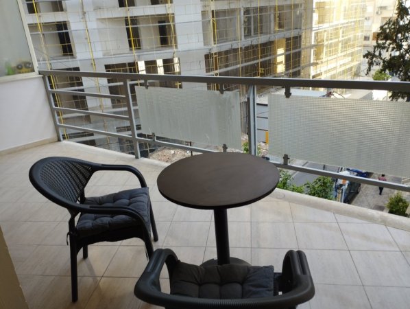 Tirane, jap me qera apartament 1+1, Kati 4, 650 €