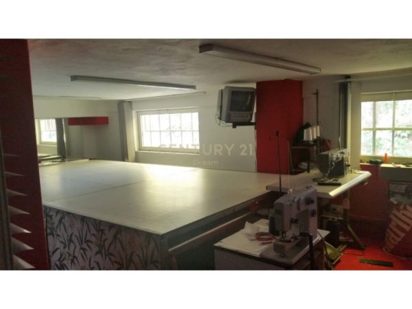 Tirane, shitet ambjent biznesi , , 81 m² 105,000 € (Prane Eleonores, Kodra e Diellit)