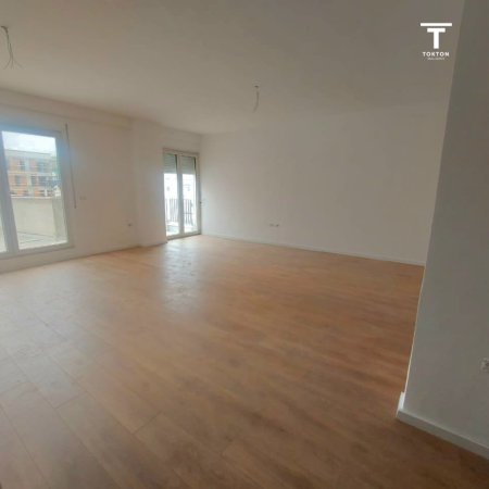 SHITET, APARTAMENT 1+1, KOMPLEKSI KIKA 2, KOMUNA E PARISIT, 250,000 EUR