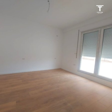 SHITET, APARTAMENT 1+1, KOMPLEKSI KIKA 2, KOMUNA E PARISIT, 250,000 EUR