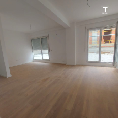 SHITET, APARTAMENT 2+1, KOMPLEKSI KIKA 2, KOMUNA E PARISIT, TIRANË, 270,000  EUR