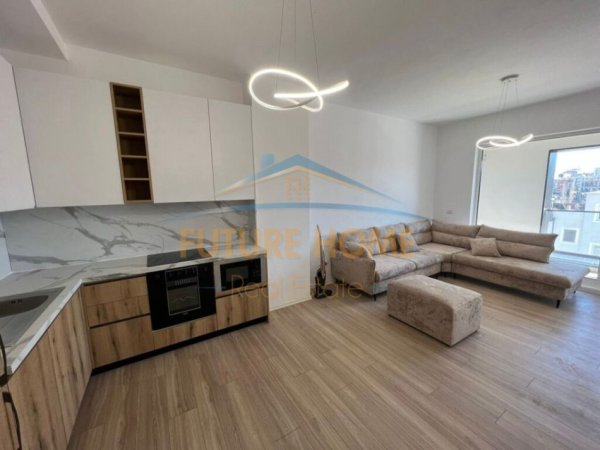 Tirane, shitet apartament 2+1+Ballkon, Kati 4, 97 m² 175,000 € (Jordan misja)