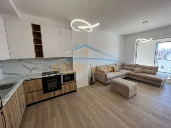 Tirane, shitet apartament 2+1+Ballkon, Kati 4, 97 m² 168000 € (Jordan misja)