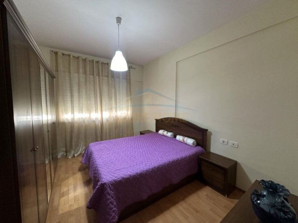 Tirane, jepet me qera apartament 2+1, Kati 3, 100 m² 650 € (komuna e Parisit)