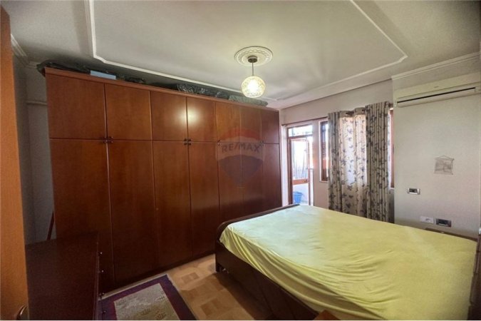 Tirane, jepet me qera apartament 1+1, Kati 5, 68 m² 400 € (Ali Demi)