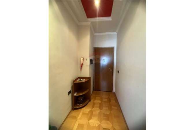 Tirane, jepet me qera apartament 1+1, Kati 5, 68 m² 400 € (Ali Demi)