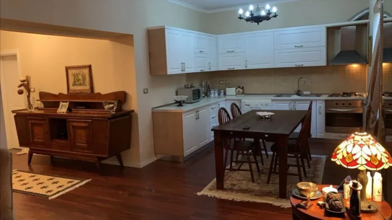 Tirane, shes apartament 3+1, Kati 3, 110 m² 250,000 € (rruga elbasanit mbrapa amabsades amerikane)