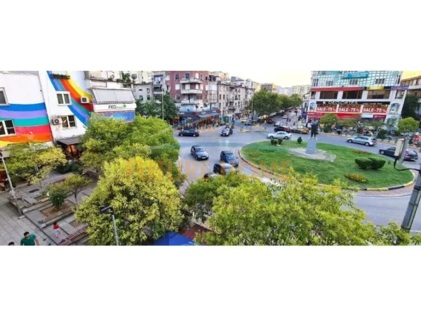 Tirane, jepet me qera ambjent biznesi , Kati 2, 86 m² 1,900 € (SHESHI WILLSON)