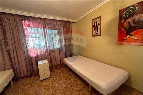 Tirane, shitet apartament 1+1, , 49 m² 75,000 € (Sitki Çiço - Brryli - Materniteti i Ri, Albania)