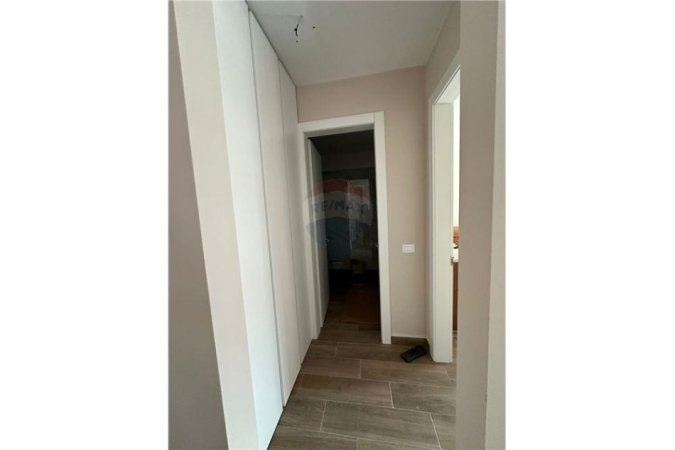 Tirane, jepet me qera apartament 1+1, Kati 3, 73 m² 750 € (APARTAMENT ME QIRA 1+1 +PARKIM)