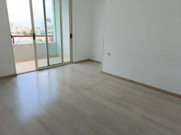 Tirane, jepet me qera apartament 1+1, Kati 7, 79 m² 450 € 