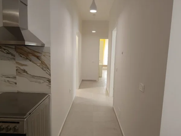 Tirane, jap me qera apartament 2+1+Aneks+Ballkon, Kati 2, 103 m² 550 € 