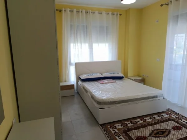 Tirane, jap me qera apartament 2+1+Aneks+Ballkon, Kati 2, 103 m² 550 € 