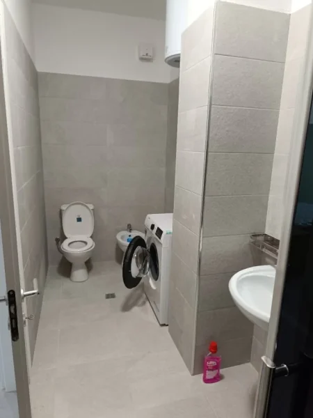 Tirane, jap me qera apartament 2+1+Aneks+Ballkon, Kati 2, 103 m² 550 € 