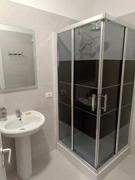 Tirane, jap me qera apartament 2+1+Aneks+Ballkon, Kati 2, 103 m² 550 € 