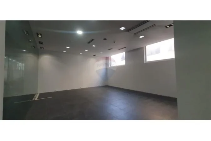 Tirane, jepet me qera zyre , Kati 1, 75 m² 1,100 € (Abdyl Frasheri - Bllok - Bllok - Libri Universitar, Albania)