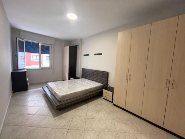 Tirane, jepet me qera apartament 1+1, Kati 4, 67 m² 550 € 