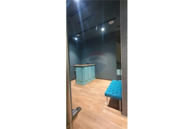 Tirane, jepet me qera dyqan , , 32 m² 800 € (Abdyl Frasheri - Bllok - Bllok - Libri Universitar, Albania)