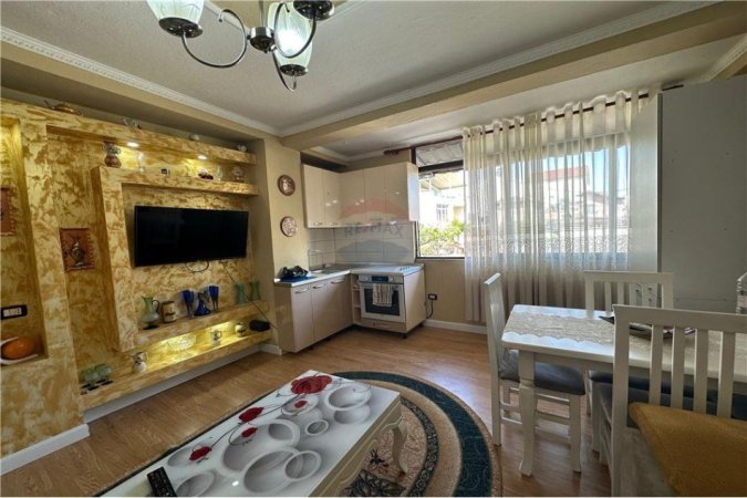 Tirane, shitet apartament 1+1, Kati 3, 49 m² 75,000 € (Shitet apartament 1+1 prane Maternitetit te Ri)