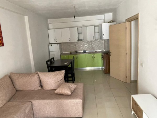 Tirane, jepet me qera apartament 2+1+Ballkon, Kati 3, 90 m² 400 € (Astir)