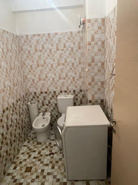 Tirane, jepet me qera apartament 2+1+Ballkon, Kati 3, 90 m² 400 € (Astir)