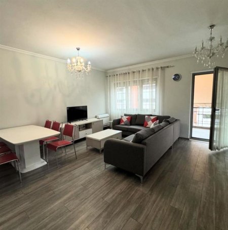 Tirane, jepet me qera apartament 3+1, Kati 8, 140 m² 1,000 € (kompleksi delijorgji)