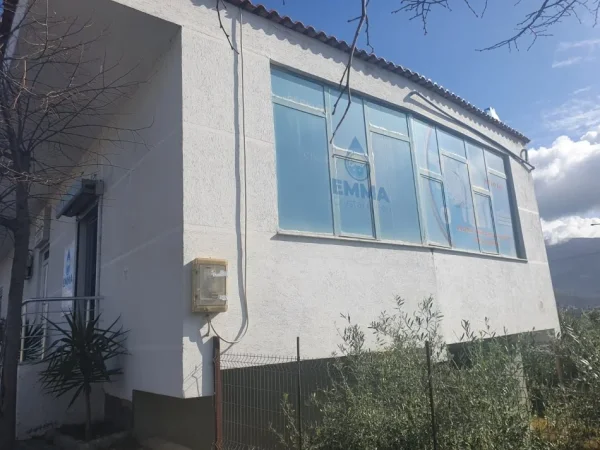 Tirane, shitet biznes i ngritur + klientele - Pastrimi kimik Emma crystal clean - Farke, Lunder